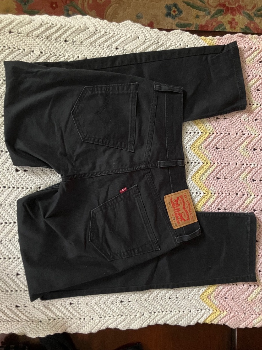 Black Levi’s straight jeans